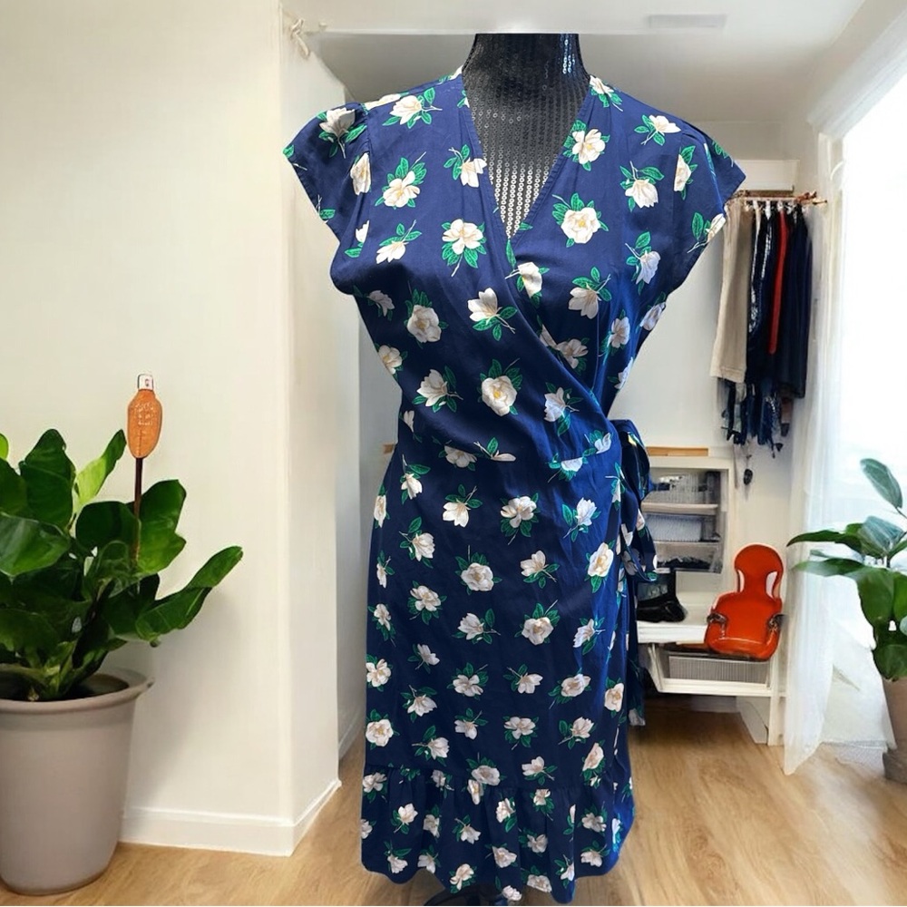 Draper James Navy Floral Flutter Wrap Dress - Picture 6 of 10